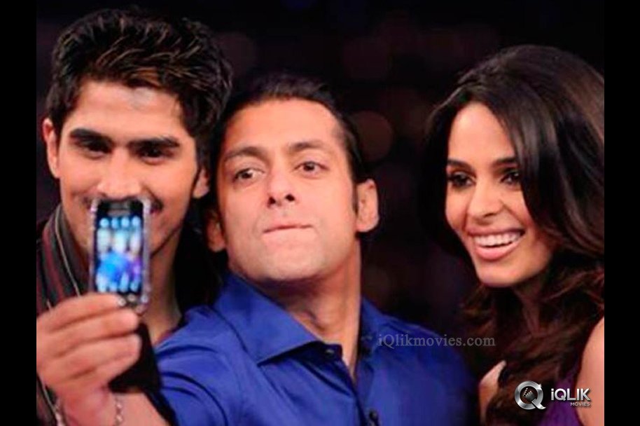 Selfies-of-Indian-Film-Celebrities